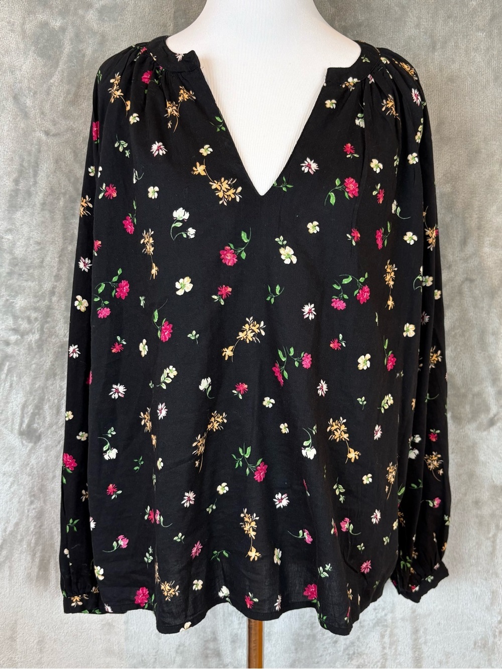 Old Navy Long Sleeve Floral Top Black Blouse Wmn’s M